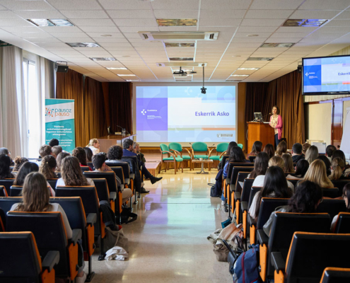 Pausoz Pauso - Un ejemplo de Voluntariado - UPV Leioa Pausoz Pauso - Un ejemplo de Voluntariado - UPV Leioa
